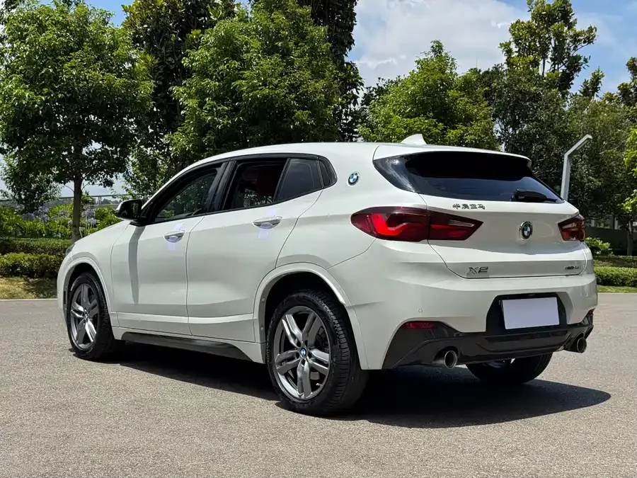 BMW X2
