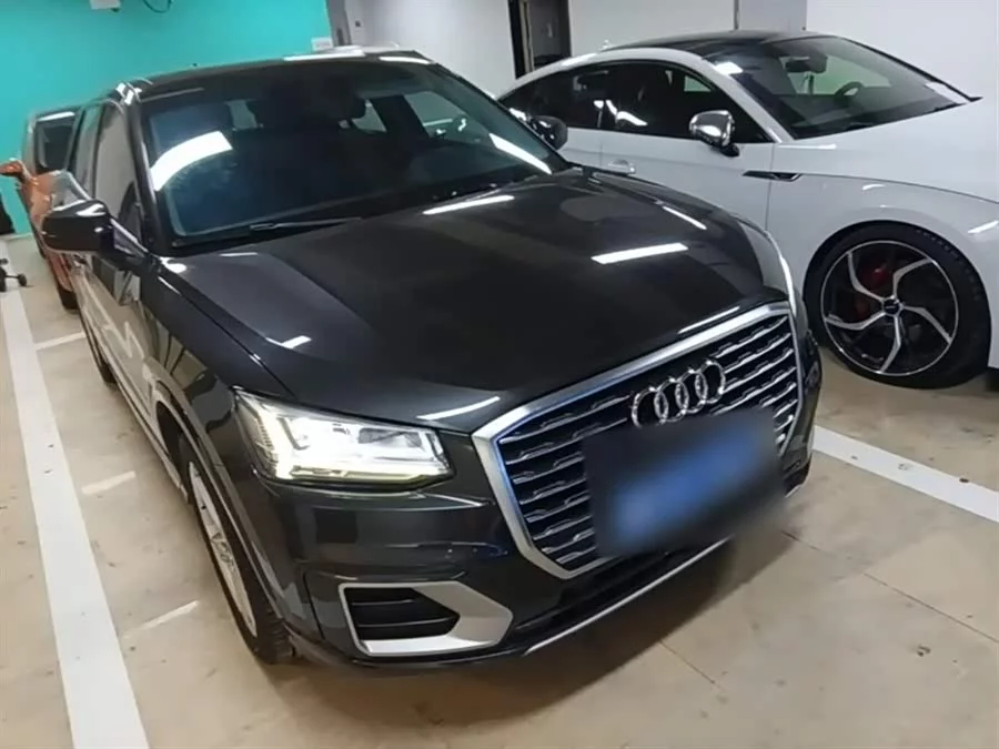 Audi Q2L