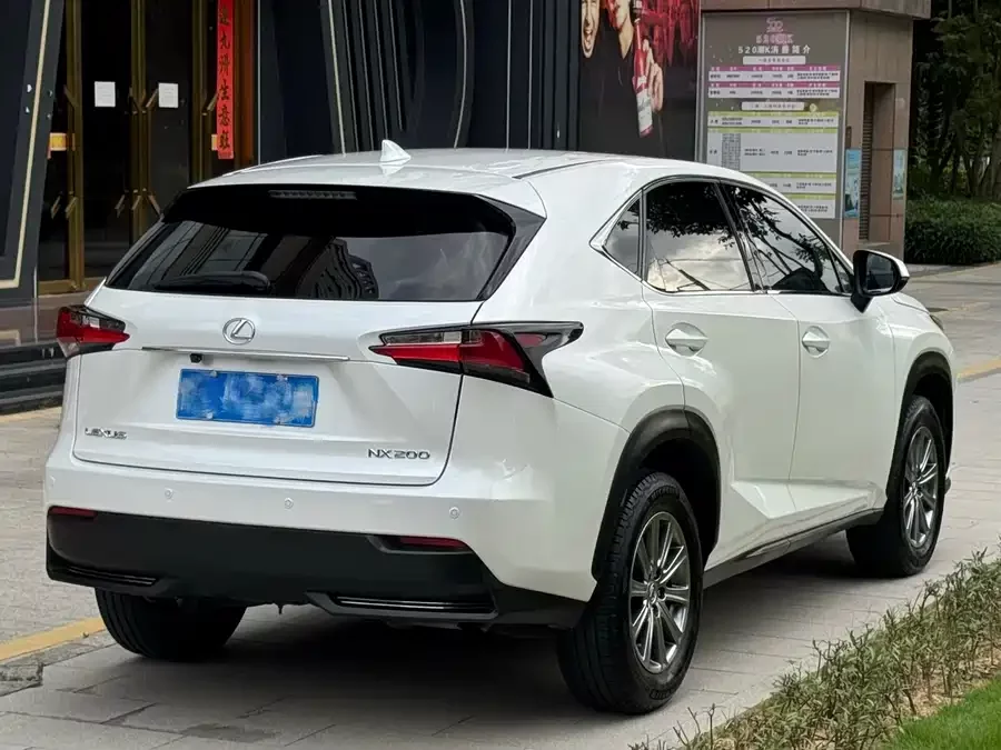 Lexus NX