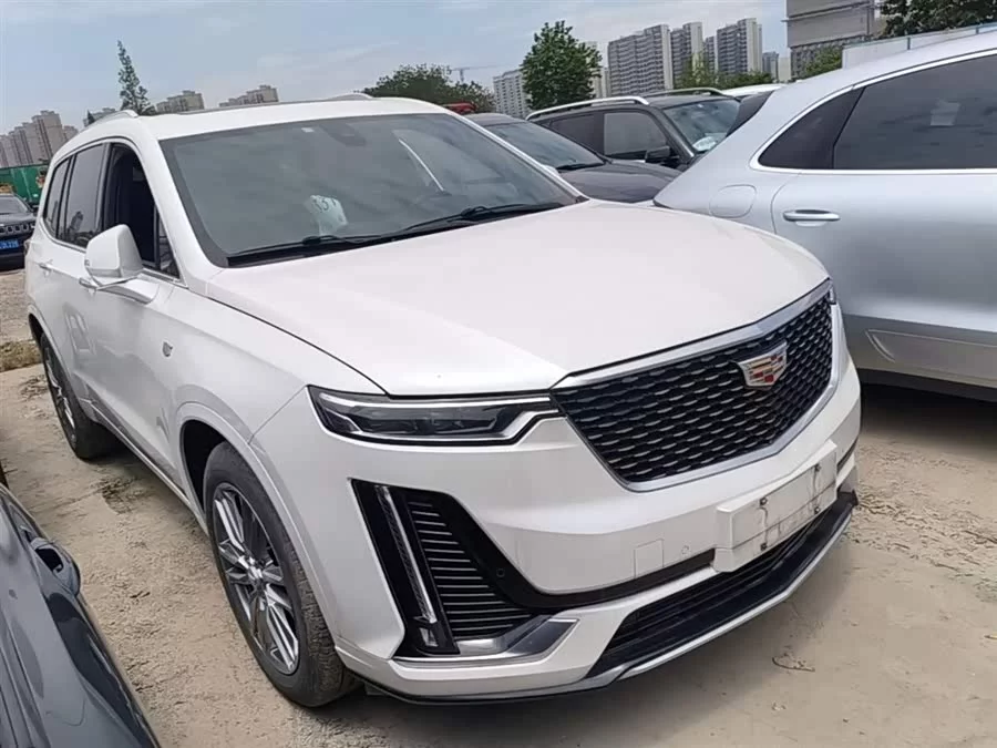 Cadillac XT6