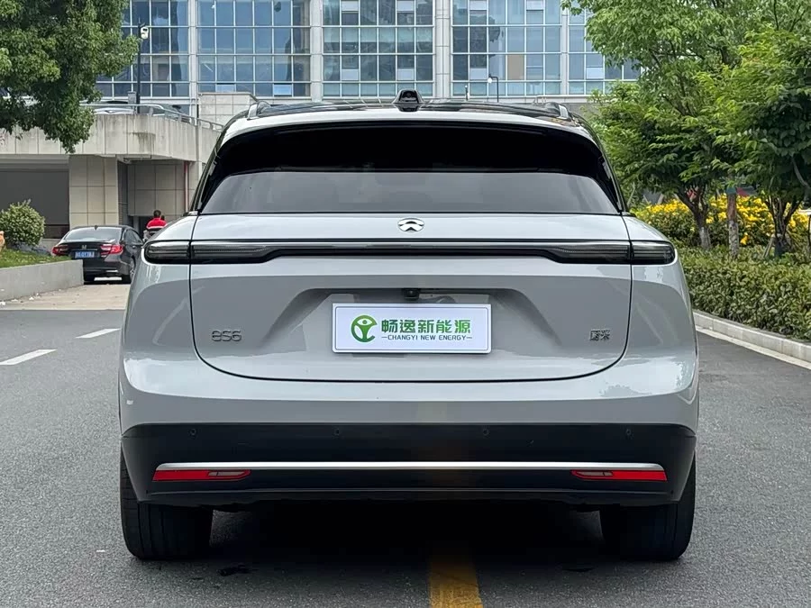 NIO ES6