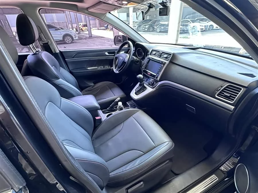 Haval M6