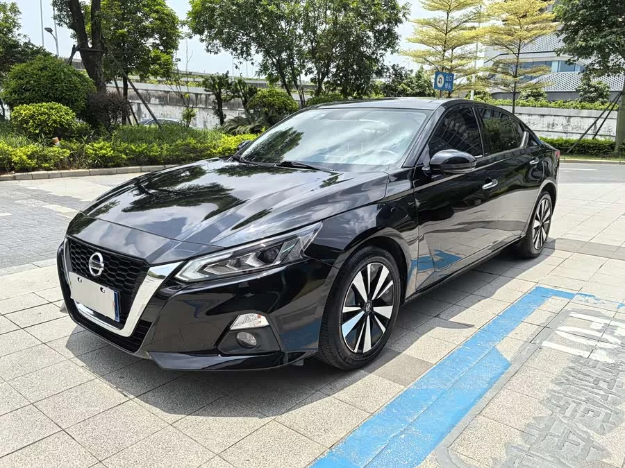Nissan Teana