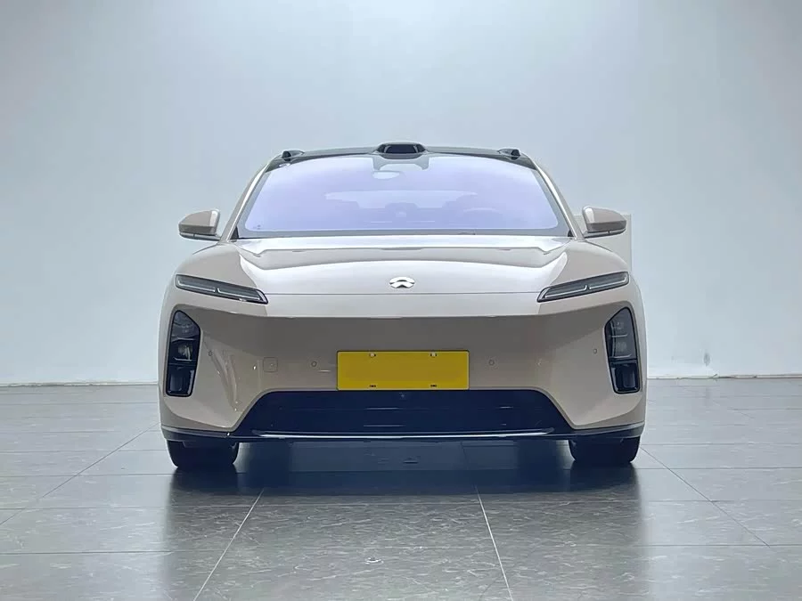 NIO ET5
