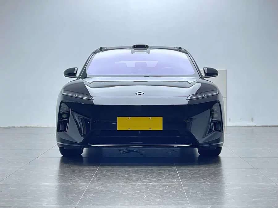 NIO ET5