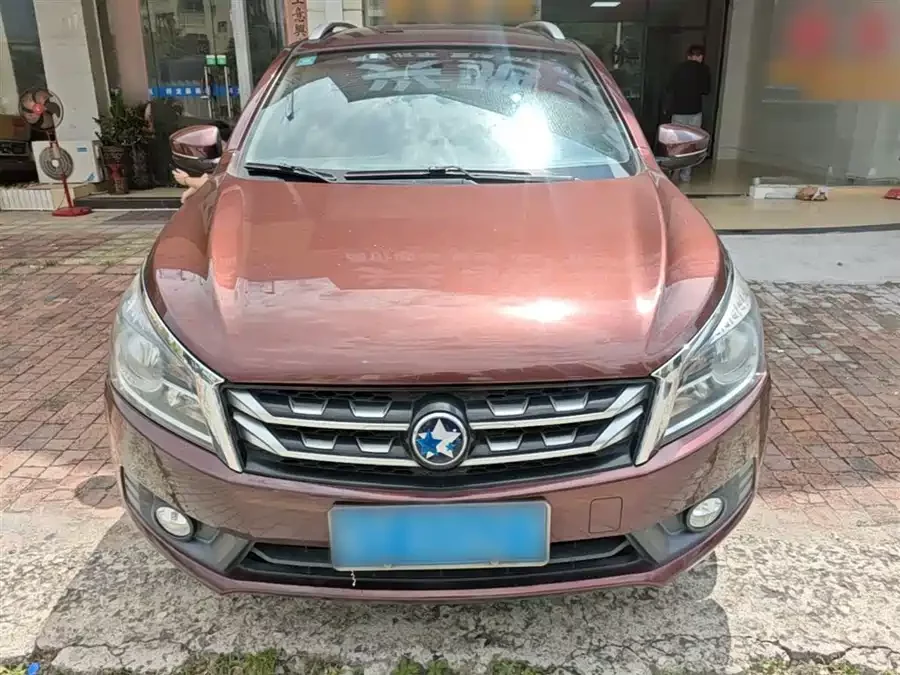 Venucia T70