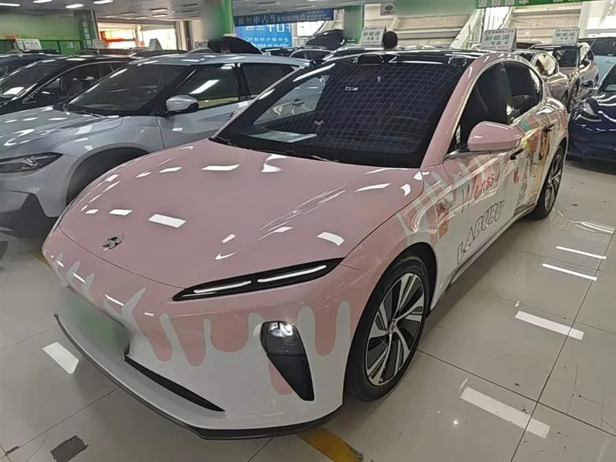 NIO ET5