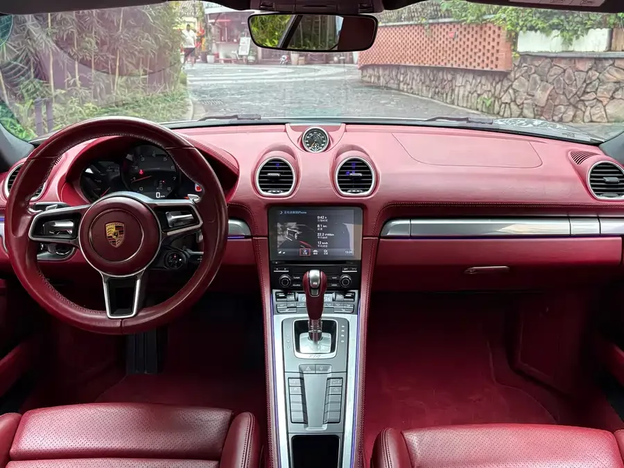 Porsche 718