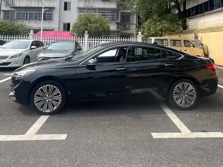 Hongqi H5