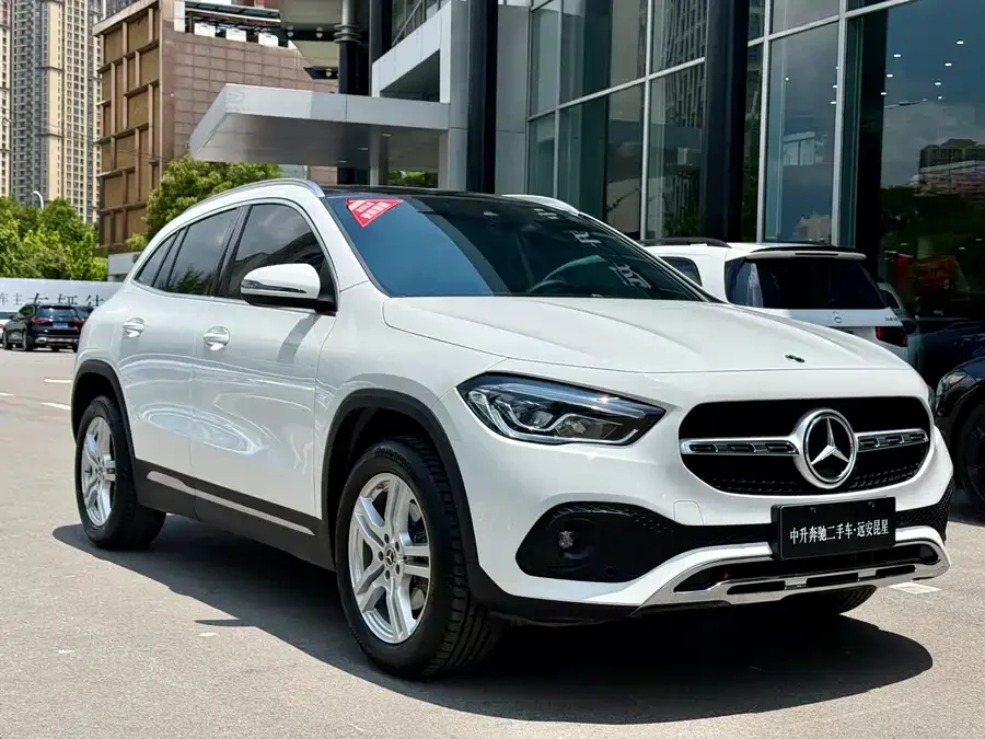 Mercedes Benz GLA