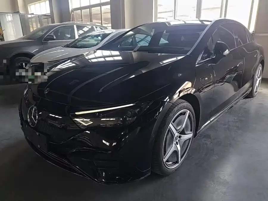 Mercedes Benz EQE