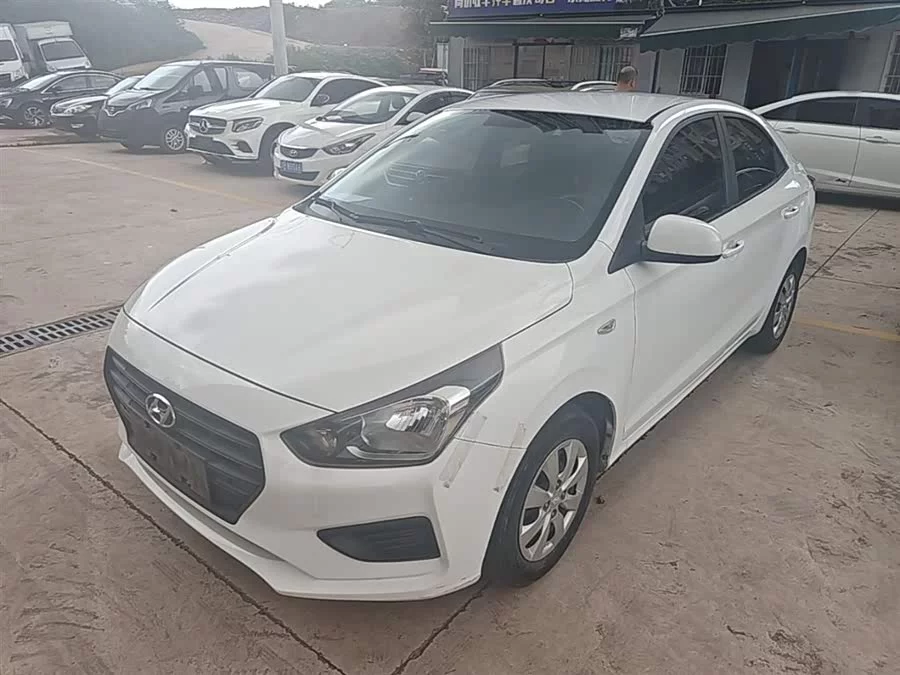 Hyundai Rena