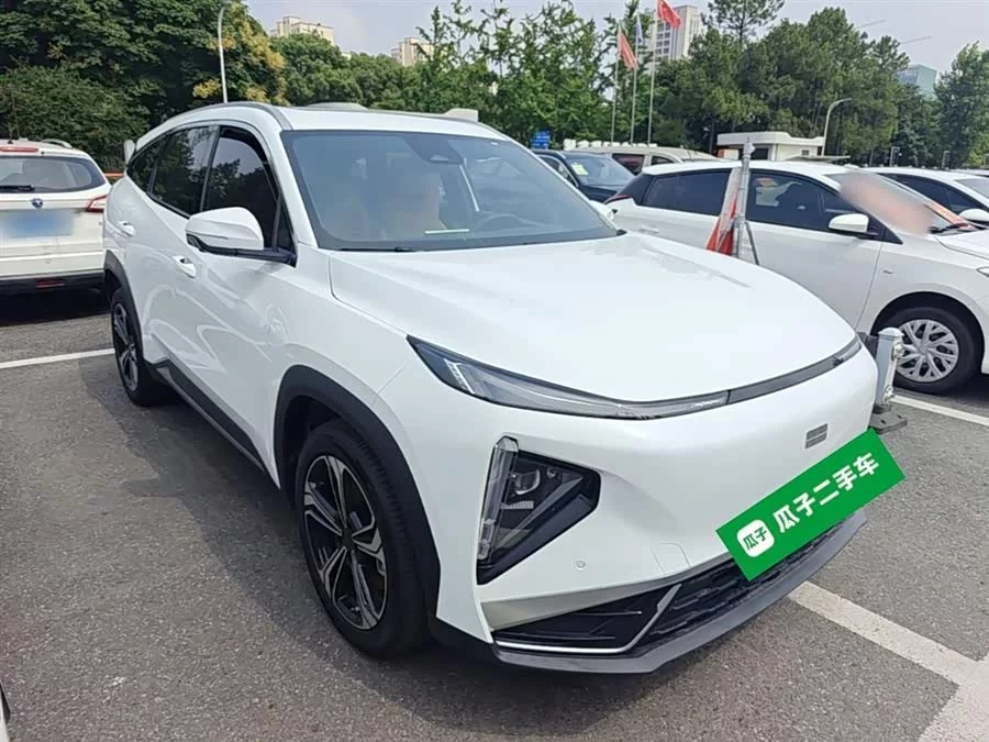 Geely Galaxy L7