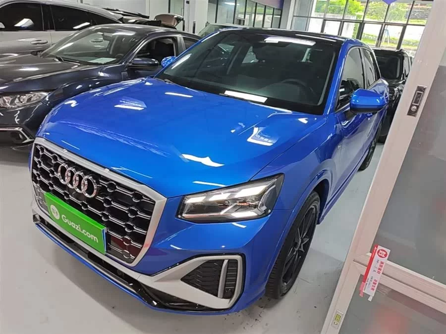 Audi Q2L