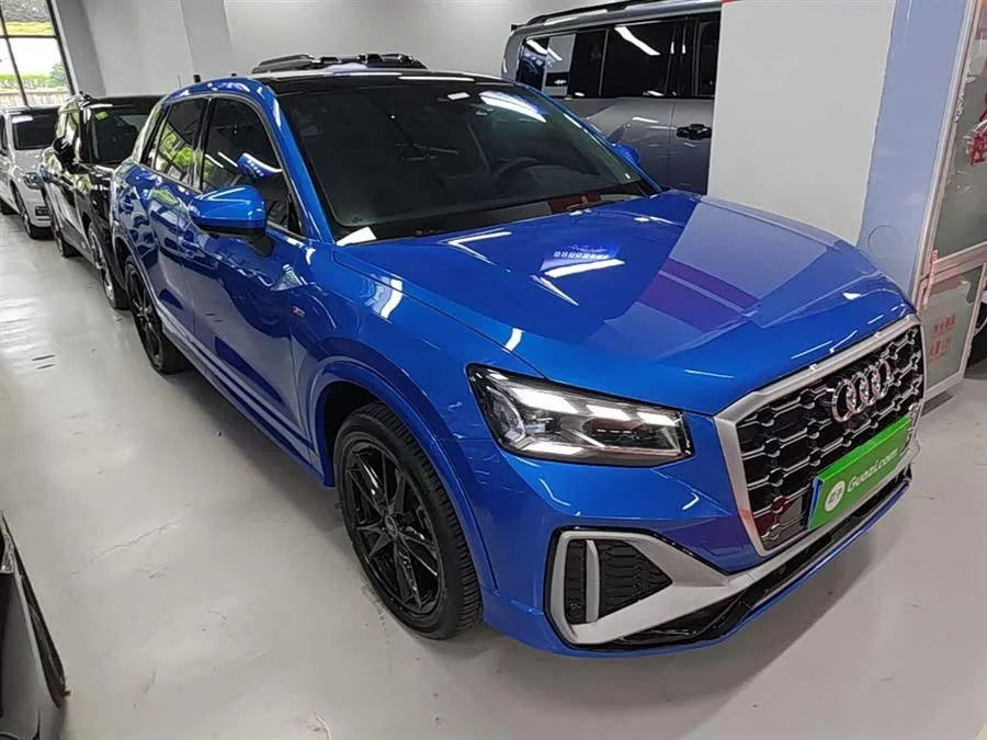 Audi Q2L