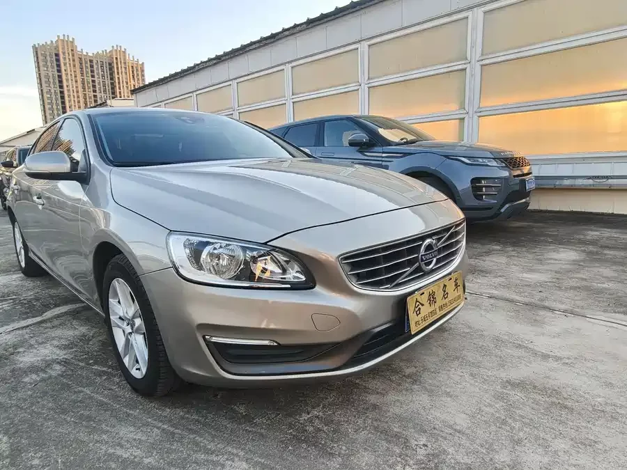Volvo S60
