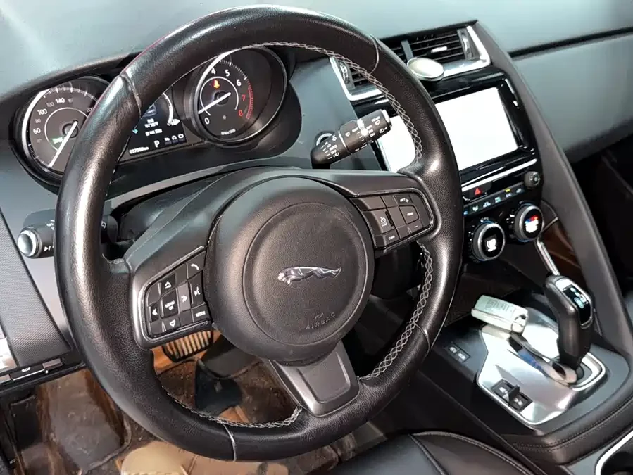 Jaguar E-PACE