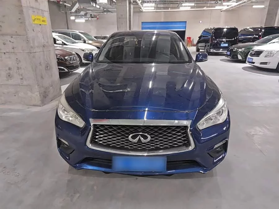 Infiniti Q50L