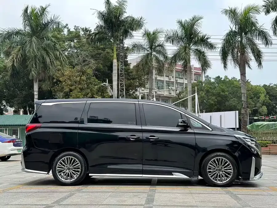 GAC Trumpchi M8