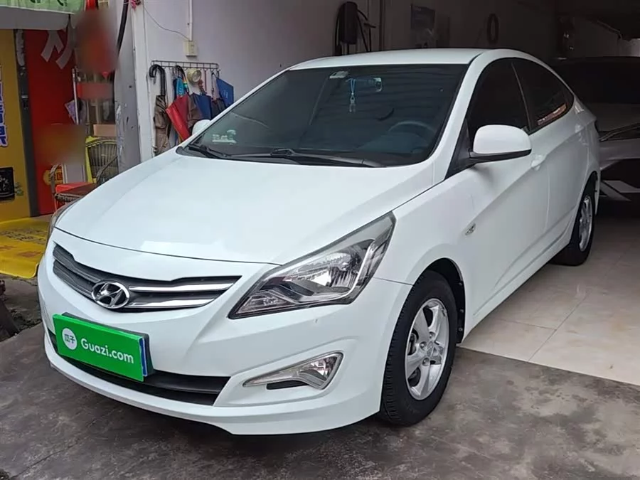 Hyundai Rena