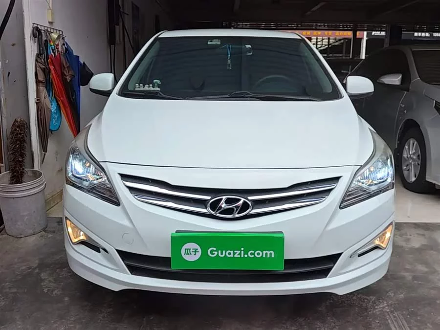 Hyundai Rena