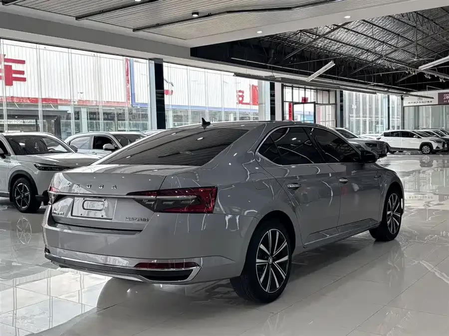 Skoda SuperB