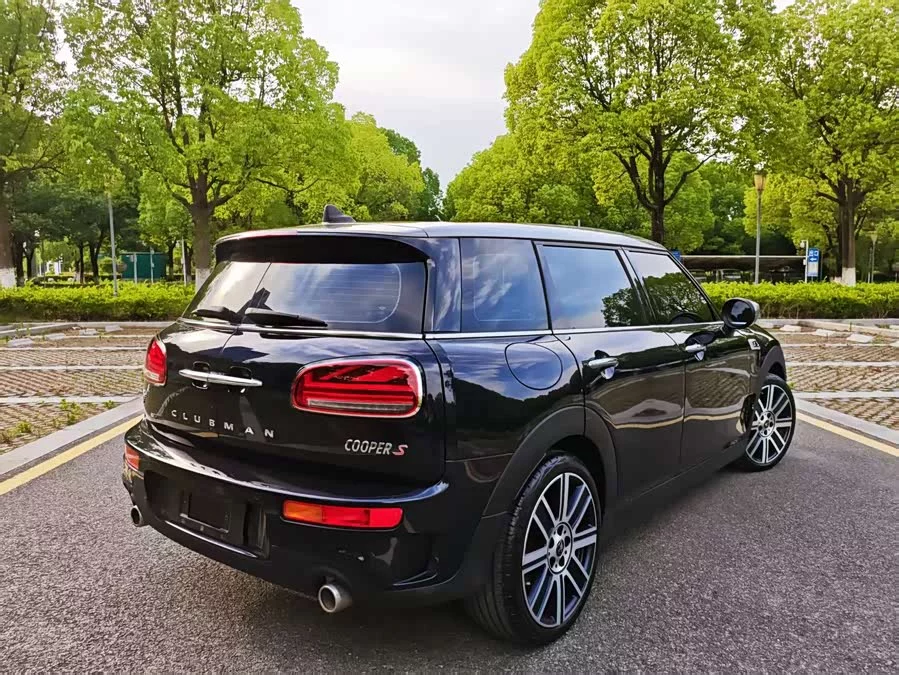 MINI CLUBMAN