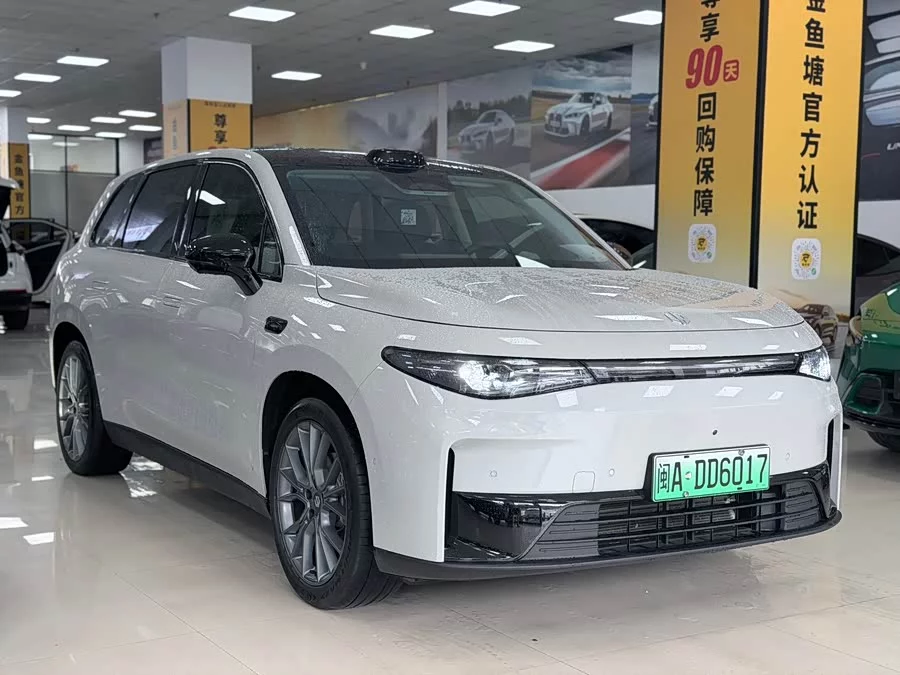 Leapmotor C10