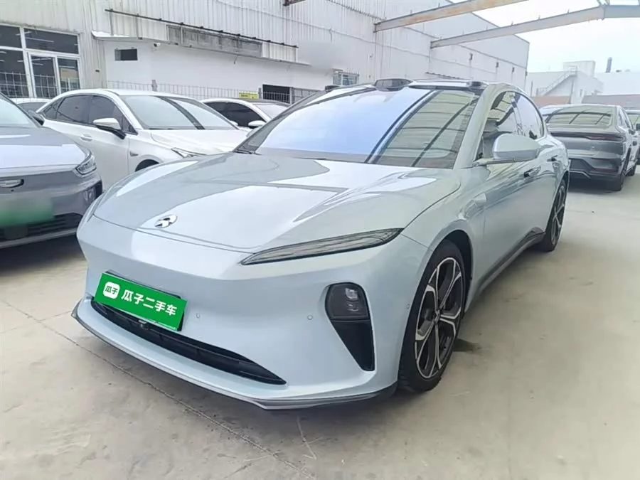 NIO ET5