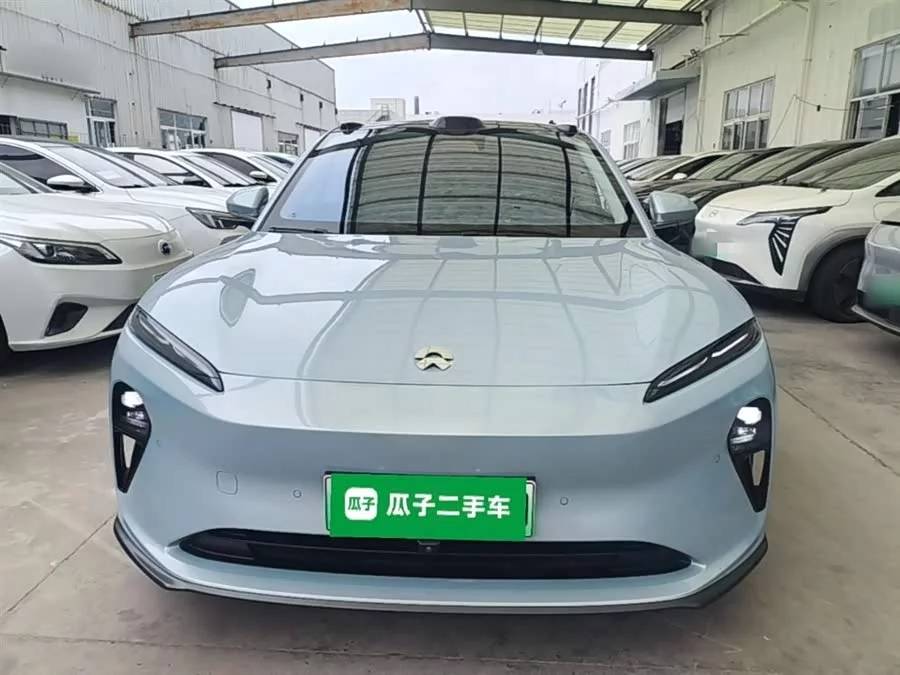 NIO ET5