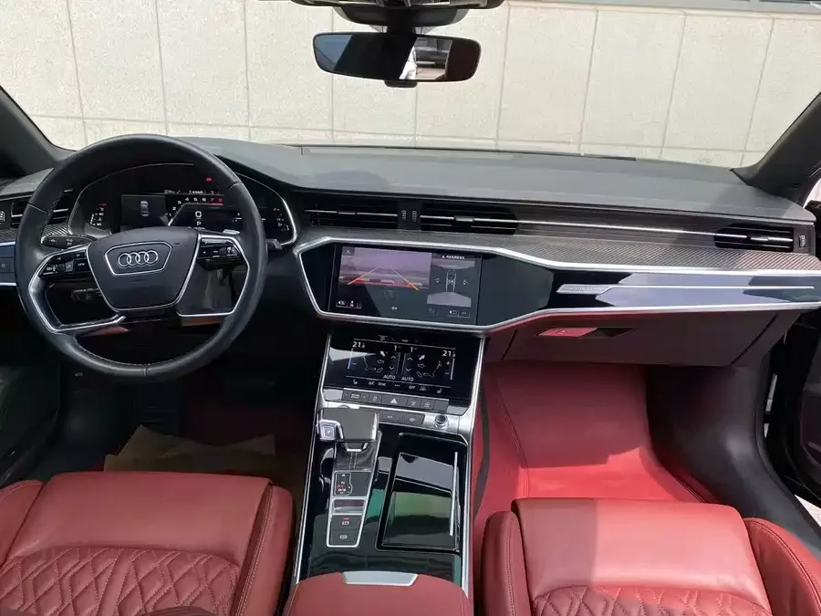 Audi A7L