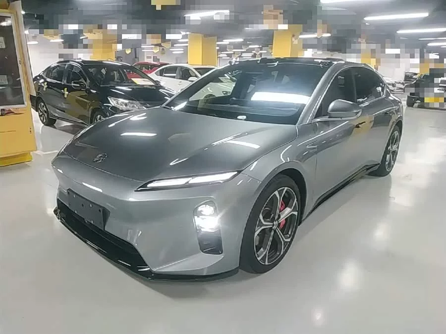 NIO ET5