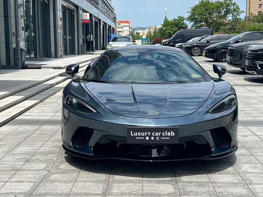 McLaren GT