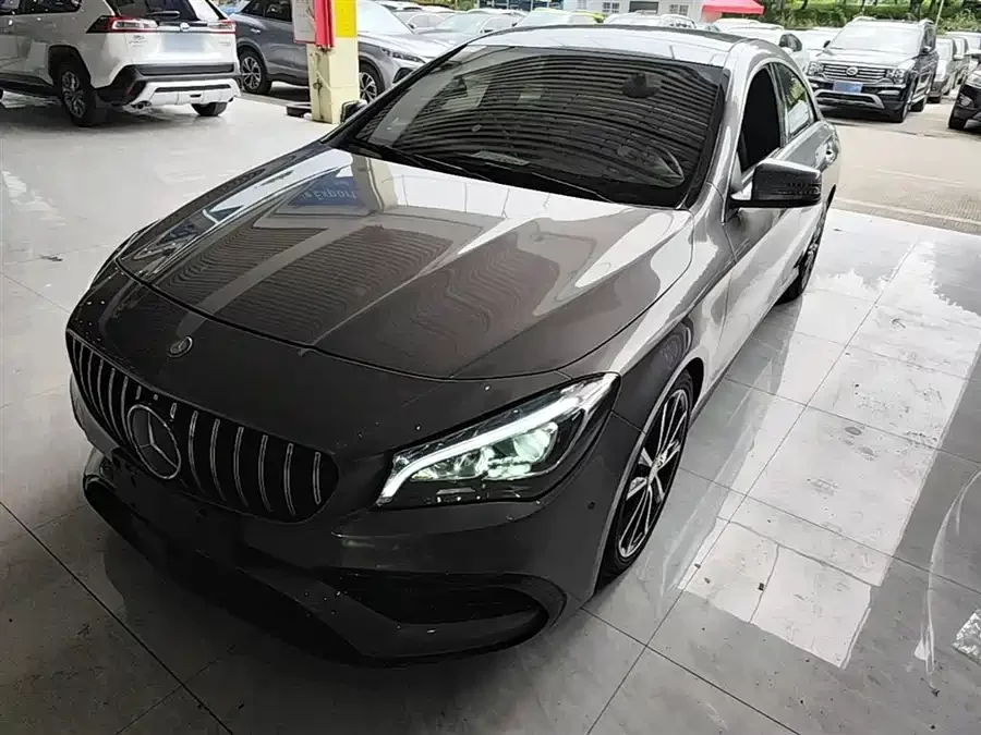 Mercedes-Benz CLA