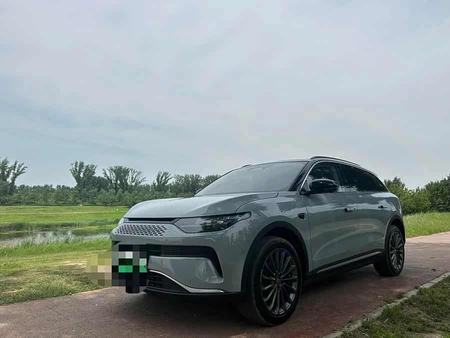 Leapmotor C11