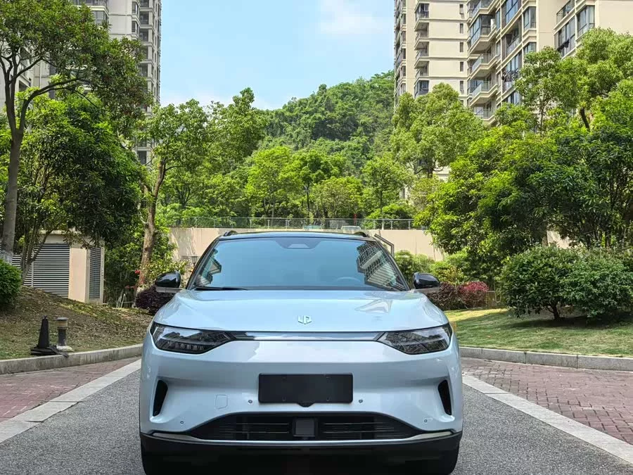 Leapmotor C11