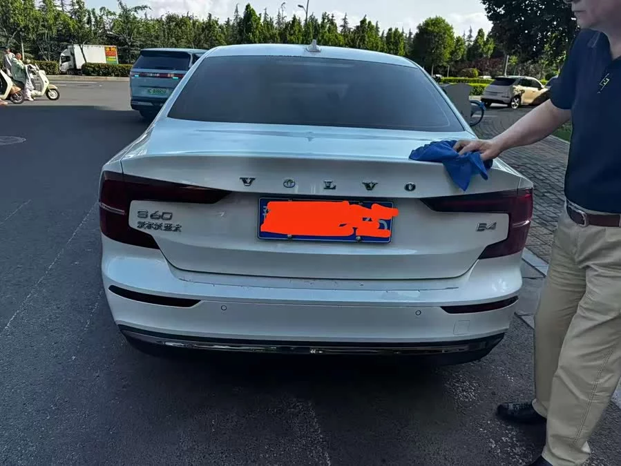Volvo S60