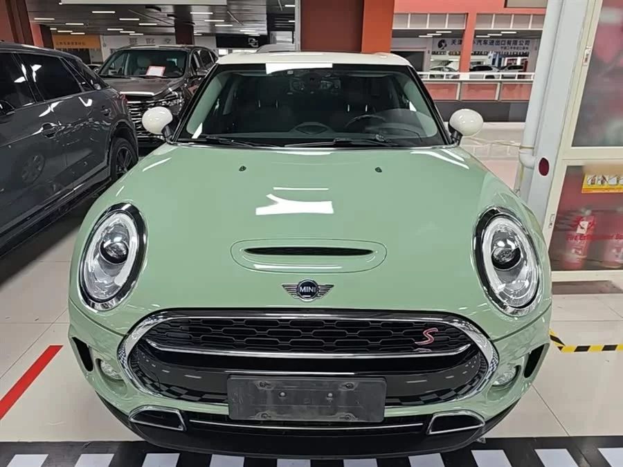 MINI CLUBMAN