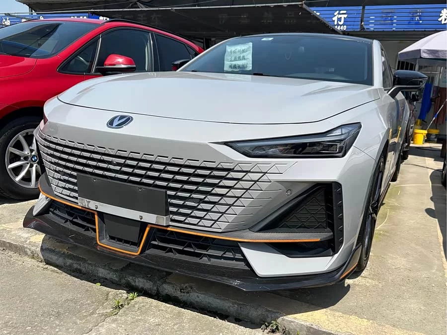 Changan UNI-V