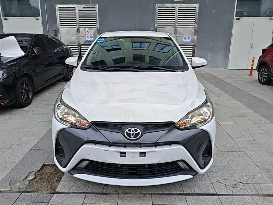 Toyota YARiS L
