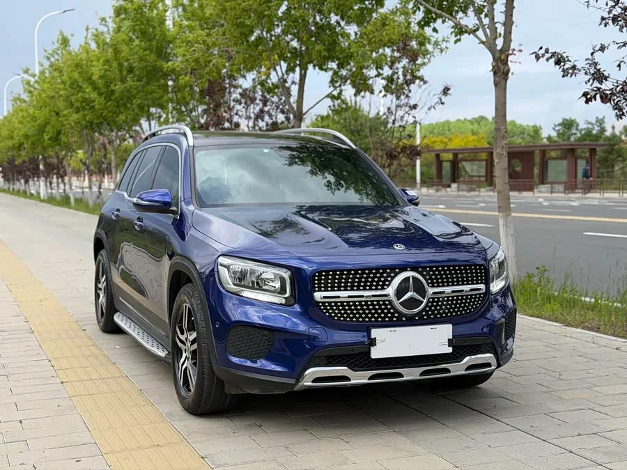 Mercedes Benz GLB