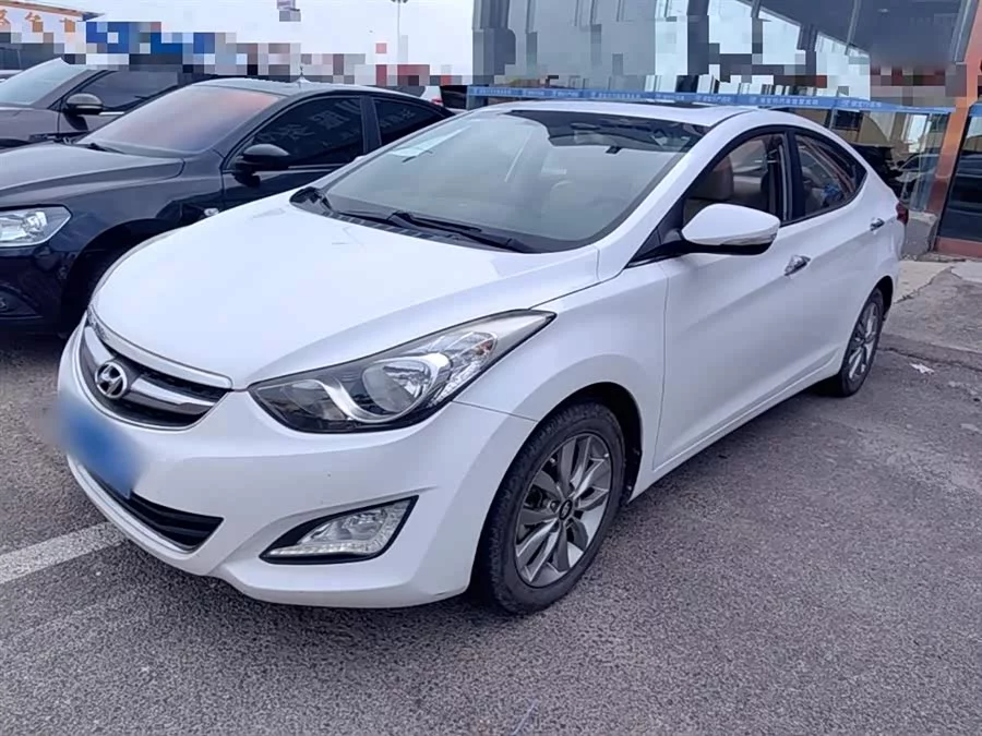Hyundai Elantra