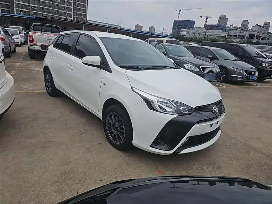 Toyota YARiS L
