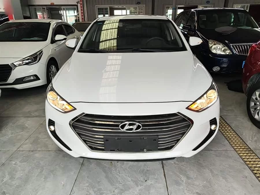 Hyundai elantra