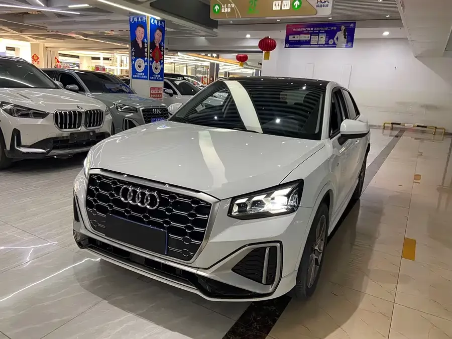 Audi Q2L