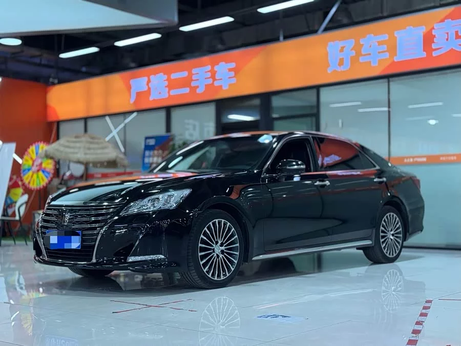 Toyota crown