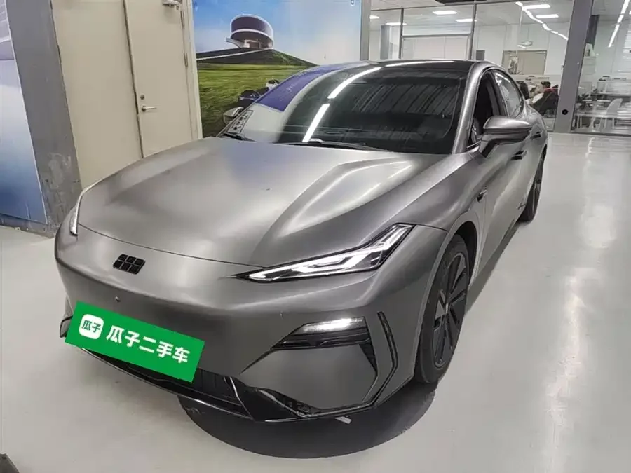 Geely Galaxy E8
