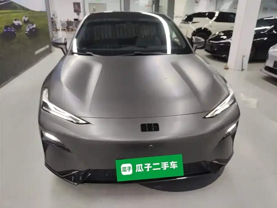 Geely Galaxy E8