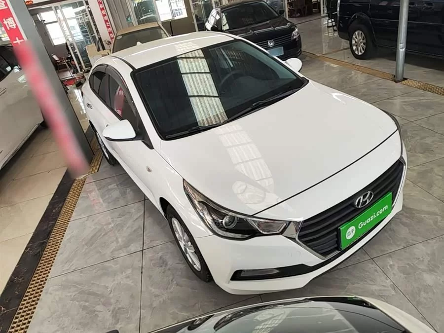 Hyundai Elantra / Celesta