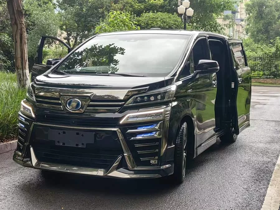 Toyota Crown Vellfire